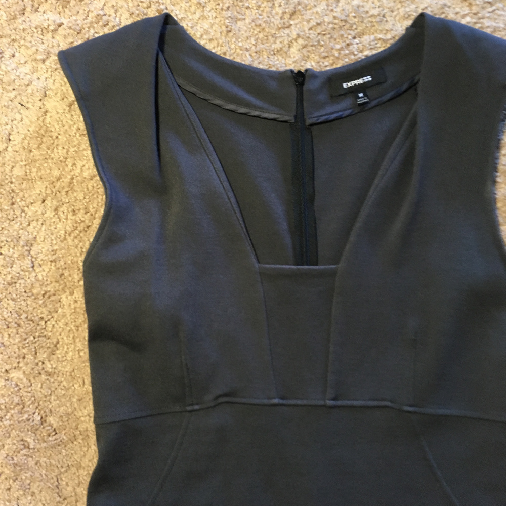 Express Gray fitted dress - Picture 3 of 8